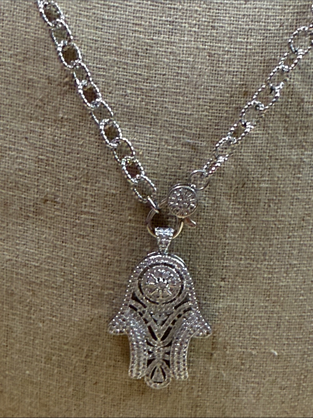Fashion Jewelry Silver Hamsa Hand Pendant Necklace